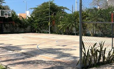 | Increible casa semiamueblada, en renta. |