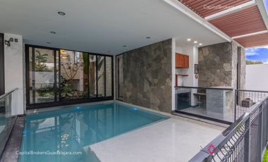 Casa de lujo en venta cerca de Olivos a 5 minutos del Tec con alberca San Acasio