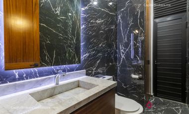 Casa de lujo en venta cerca de Olivos a 5 minutos del Tec con alberca San Acasio