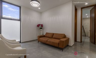 Casa de lujo en venta cerca de Olivos a 5 minutos del Tec con alberca San Acasio
