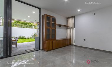 Casa de lujo en venta cerca de Olivos a 5 minutos del Tec con alberca San Acasio