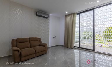 Casa de lujo en venta cerca de Olivos a 5 minutos del Tec con alberca San Acasio