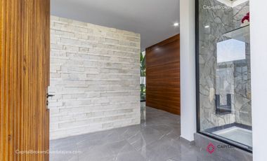 Casa de lujo en venta cerca de Olivos a 5 minutos del Tec con alberca San Acasio