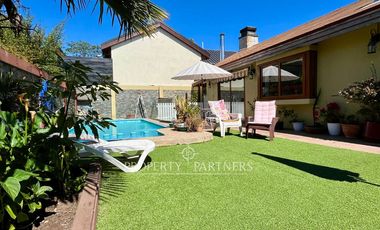 Casa con piscina en Lomas de San Andrés