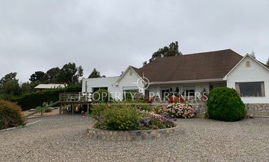 Algarrobo, espectacular casa en medio de la naturaleza
