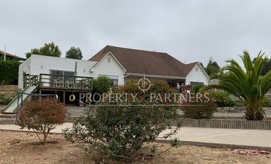 Algarrobo, espectacular casa en medio de la naturaleza