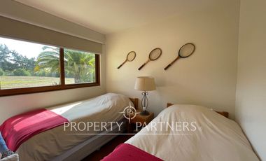 Casa con gran jardín formado en dos sitios condominio Las Brisas