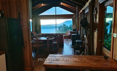 Casa refugio con increíbles vistas al lago Riñihue