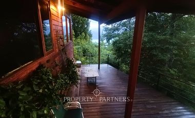 Casa refugio con increíbles vistas al lago Riñihue