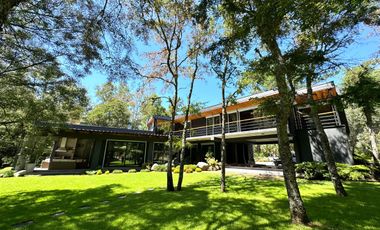 Maravillosa casa con acceso lago Villarrica en parcela de 5000 m2.