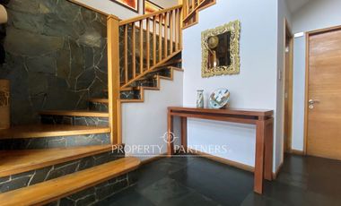 Casa con amplio terreno en El Venado