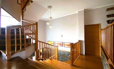 Casa con amplio terreno en El Venado