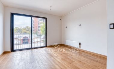Moderno Townhouse con terraza cercano a Metro Santa Isabel en barrio Italia.