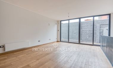 Moderno Townhouse con terraza cercano a Metro Santa Isabel en barrio Italia.