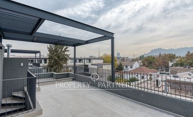 Moderno Townhouse con terraza cercano a Metro Santa Isabel en barrio Italia.
