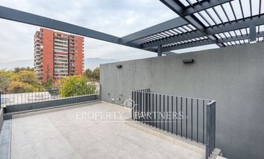 Moderno Townhouse con terraza cercano a Metro Santa Isabel en barrio Italia.