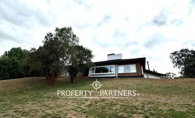 Casa en altura con hermosa vista