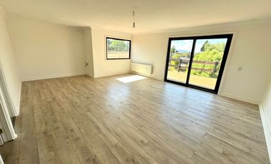 Cautivadora residencia en Mirador del Valle