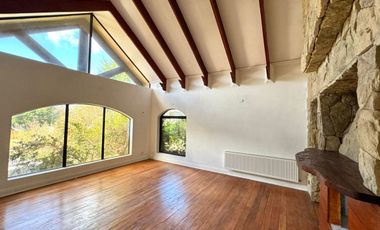 Cautivadora residencia en Mirador del Valle