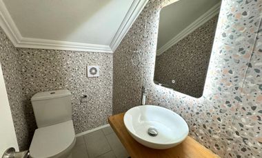 Cautivadora residencia en Mirador del Valle