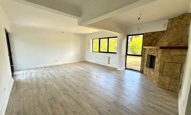 Cautivadora residencia en Mirador del Valle