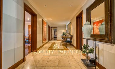 Espectacular departamento con vista panorámica a Santiago, jardín y piscina privada