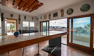Espectacular casa ubicada en el Rosario de Peñuelas