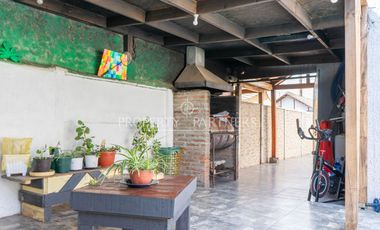 4 dormitorios con piscina y quincho, Ponce de Zamora, cercano Rojas Magallanes