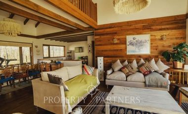 Amplia y hermosa casa en Condominio