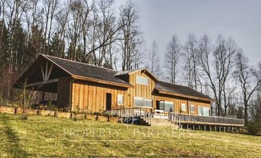 Amplia y hermosa casa en Condominio