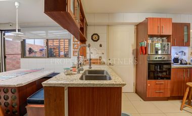 5 dormitorios, piscina, gran terraza con quincho, full equipada Cno. de Las Araucarias/Alto Macul