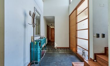 Piedra Roja, excelente condominio frente a la laguna