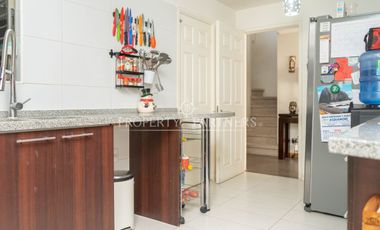 5 dormitorios micro barrio cerrado Rojas Magallanes/Los Raulies