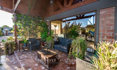 Amplia casa luminosa en parcela