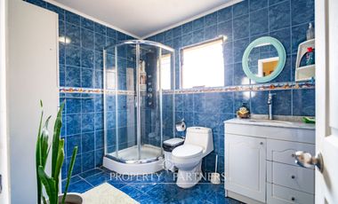 Amplia casa luminosa en parcela