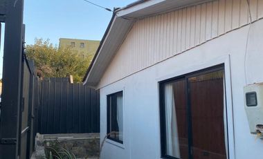 Casa con vista al puerto San Antonio