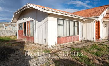 Casa con excelente perfil comercial, inmobiliario u otros en Av principal de Punta Arenas