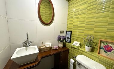 Gran departamento en condominio de calle Holandesa