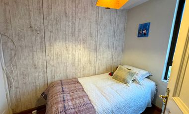Gran departamento en condominio de calle Holandesa