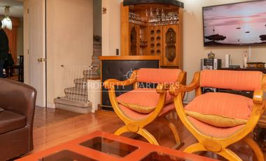 Casa en Venta de 4D/4B - Av. Jardín Alto