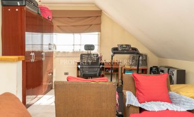 Casa en Venta de 4D/4B - Av. Jardín Alto