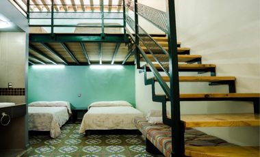 HOTEL EN VENTA CON LOCALES COMERCIALES, PARA INVERSIONISTAS!!! ZONA CENTRO!!!