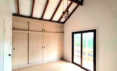 Arriendo año corrido casa 1 habitación / 5000 mts2