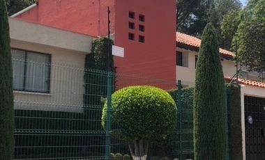 Hermosa casa remodelada, en Lomas de las Palmas