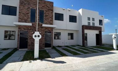 Casa nueva a estrenar en Renta en Querétaro