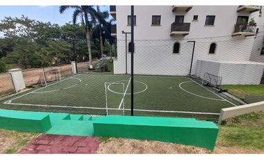 SE ALQUILA APARTAMENTO EN EMBASSY VILLAGE (AL)