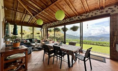 Venta de Casa Campestre en la Catedral Envigado