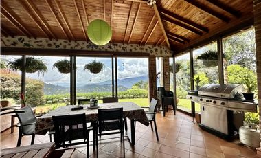Venta de Casa Campestre en la Catedral Envigado