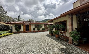 Venta de Casa Campestre en la Catedral Envigado