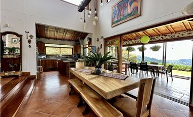 Venta de Casa Campestre en la Catedral Envigado